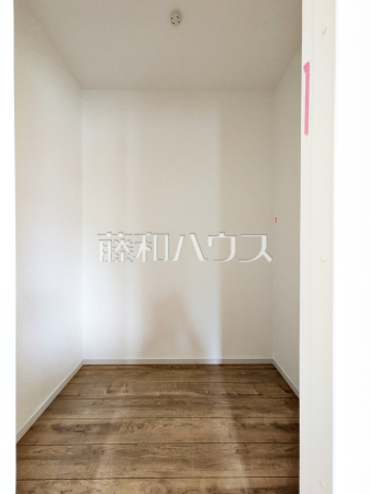 納戸　【西東京市田無町１丁目】