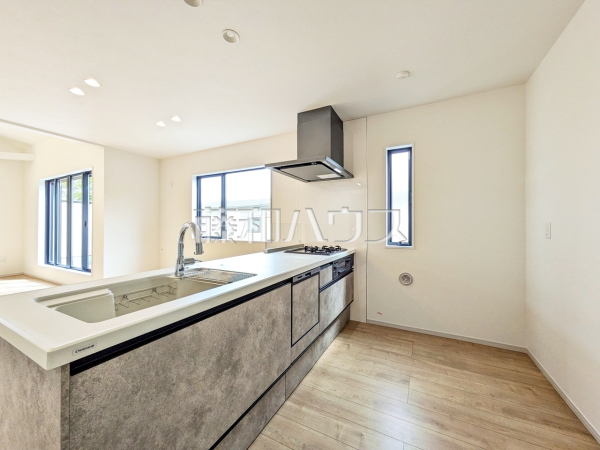 キッチン　【西東京市田無町１丁目】