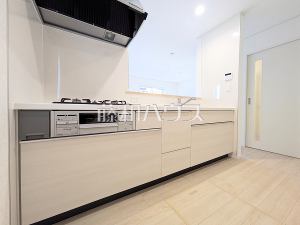 2号棟　キッチン　【三鷹市中原４丁目】