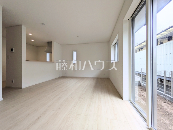 2号棟　リビング　【三鷹市中原４丁目】