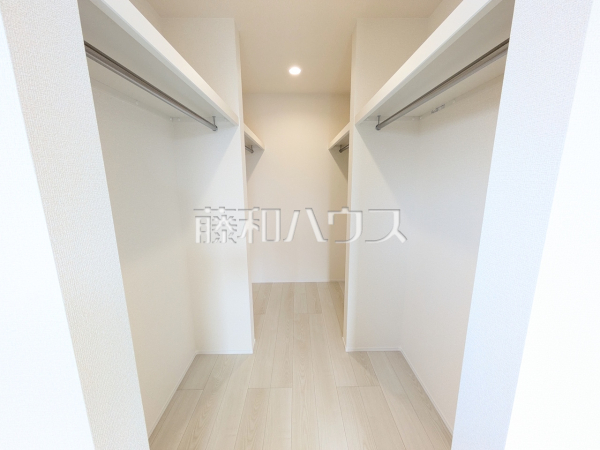 2号棟　ウォークインクローゼット　【小牧市小木３丁目】