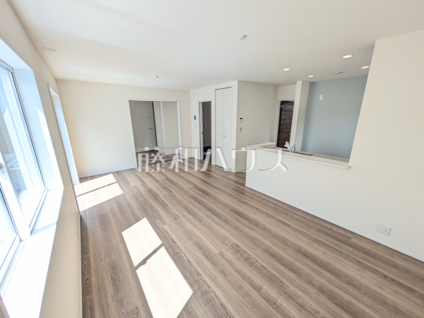 3号棟　リビング　【小牧市小木３丁目】