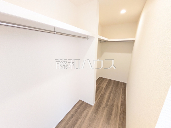 2号棟　ウォークインクローゼット　【小牧市小木３丁目】