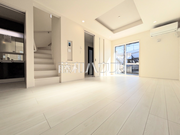 1号棟　リビング　 【調布市柴崎２丁目】