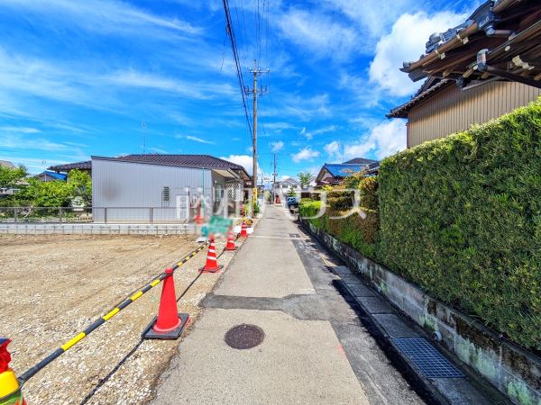 接道状況および現場風景　【小牧市久保一色南１丁目】