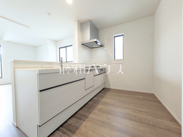 キッチン　【練馬区中村南１丁目】