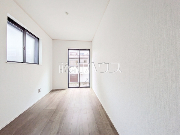 居室　【練馬区中村南１丁目】