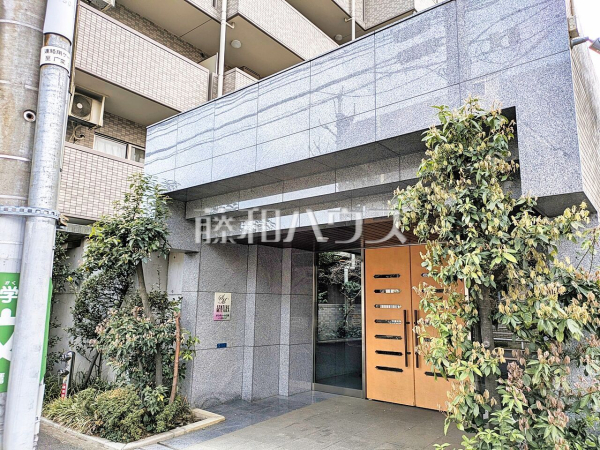 玄関　【サンティール三鷹ノースウィング】