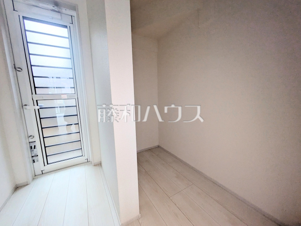 ≪収納≫キッチンスペースにあるパントリー収納は食品等のストックに便利　【府中市分梅町５丁目】