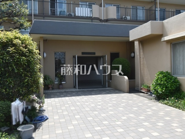 エントランス　【ニューライフマンション武蔵野台　B棟　】