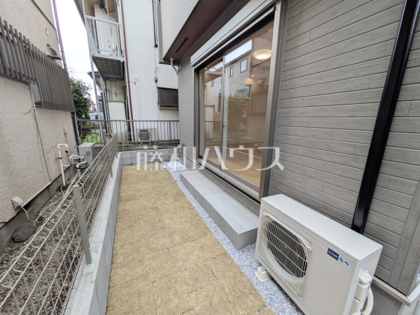 庭　【練馬区西大泉４丁目】