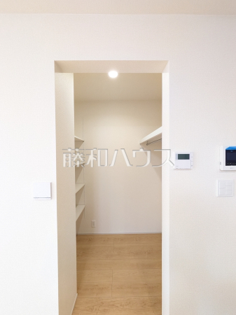 収納　【練馬区西大泉４丁目】