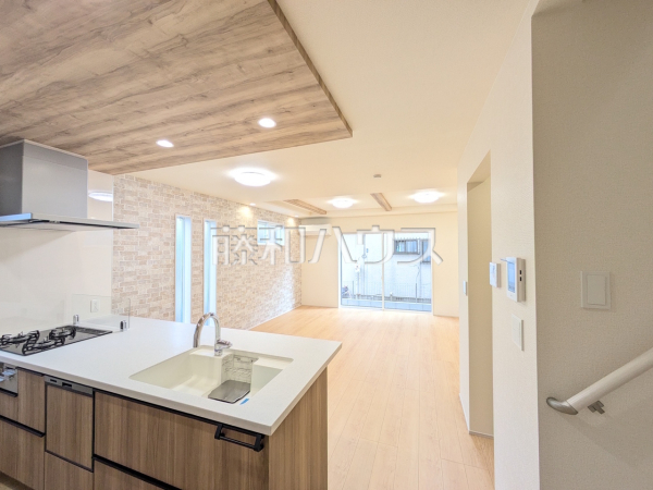 キッチン　【練馬区西大泉４丁目】