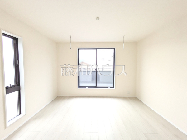 2号棟　居室　【福岡市城南区七隈２丁目】