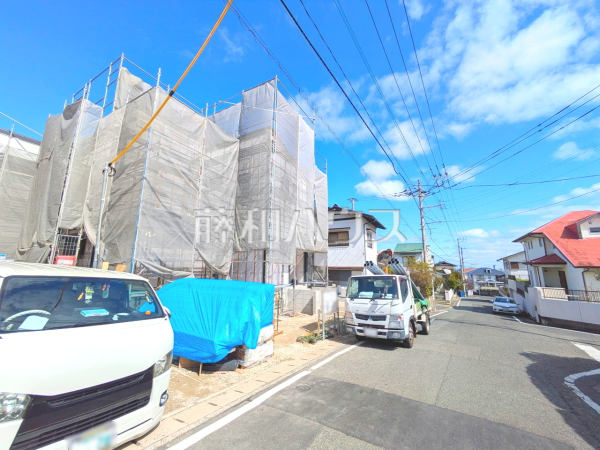 接道状況および現場風景　【福岡市西区拾六町４丁目】