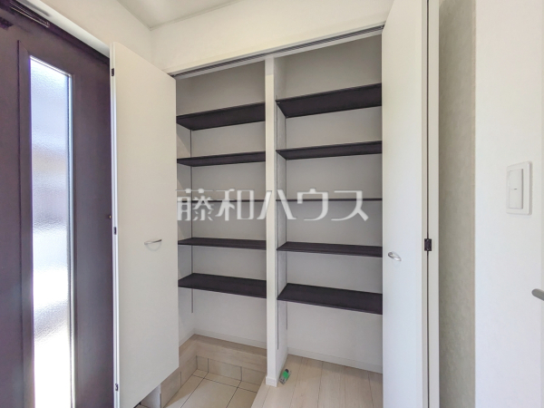 玄関収納　【小金井市東町５丁目】