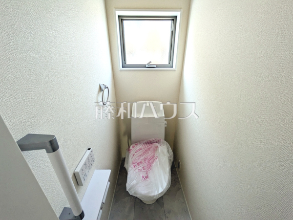 トイレ　【糟屋郡粕屋町大字柚須】