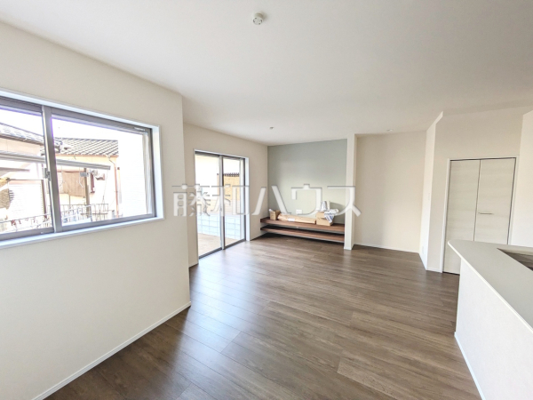 リビング　【糟屋郡粕屋町大字柚須】