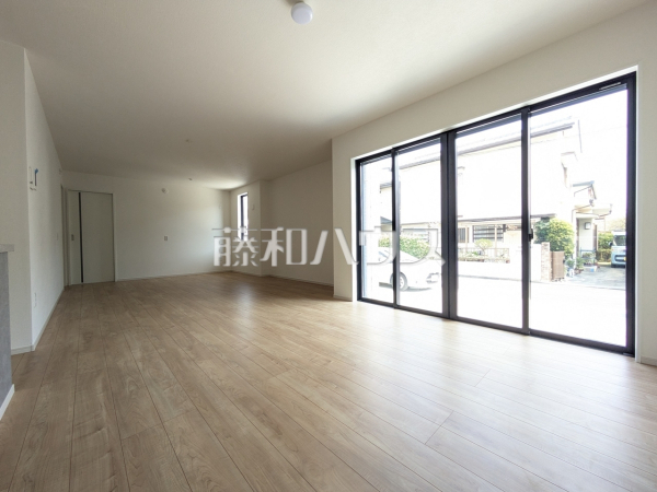 リビング　【八王子市長房町】