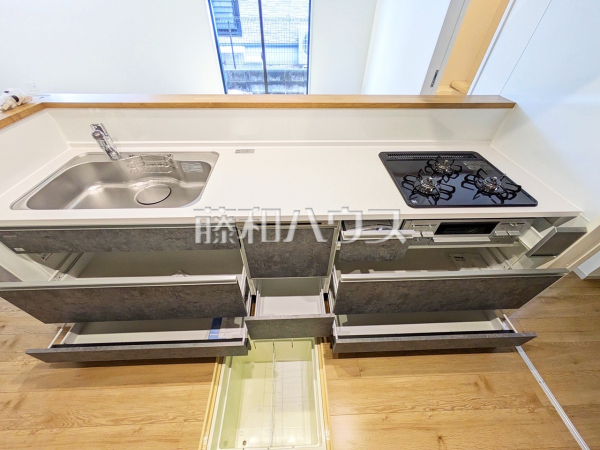 1号棟　キッチン　【福岡市城南区東油山１丁目】