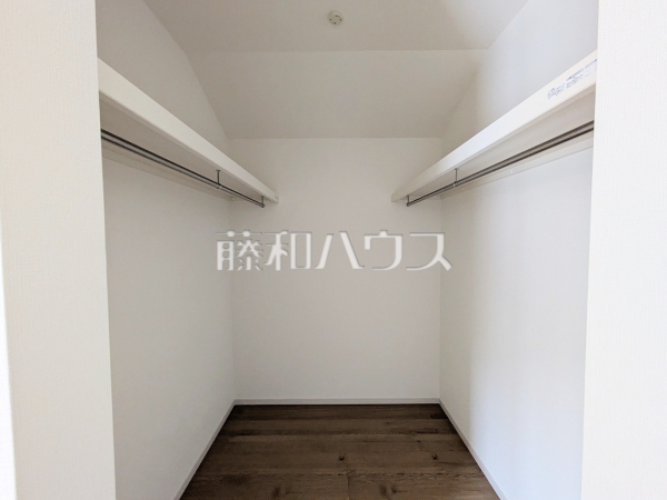 1号棟　ウォークインクローゼット　【福岡市城南区東油山１丁目】