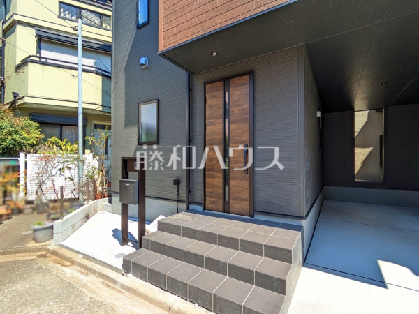 玄関　【新座市栗原１丁目】