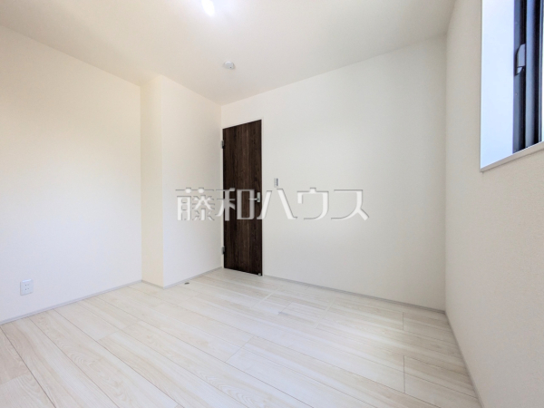 居室　【新座市栗原１丁目】