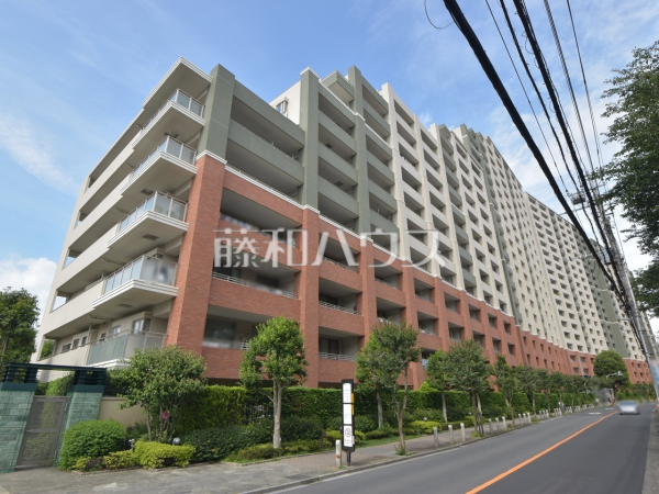 24時間管理体制の整った総戸数558戸の大規模マンション！豊富な共用施設・充実の設備仕様、ぜひご覧くださいませ。【グランジオ武蔵野】