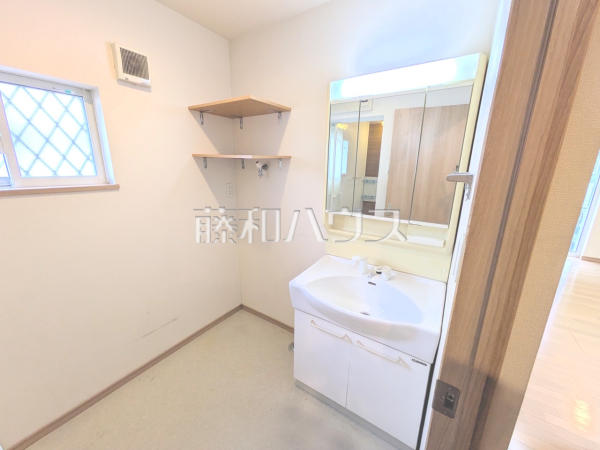 洗面室　【西東京市西原町４丁目】