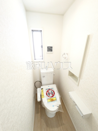 4号棟　トイレ　【浦添市牧港4丁目】