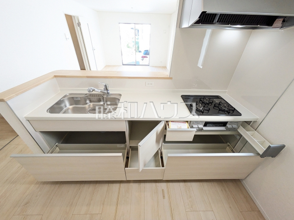 4号棟　キッチン収納　【浦添市牧港4丁目】