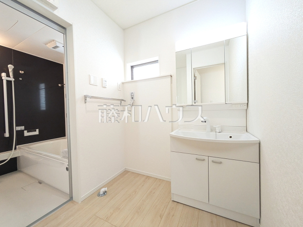 4号棟　洗面室　【浦添市牧港4丁目】