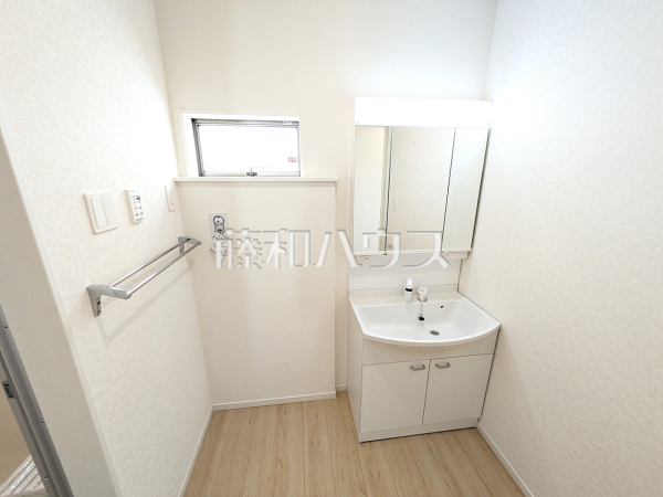 4号棟　洗面室　【浦添市牧港4丁目】