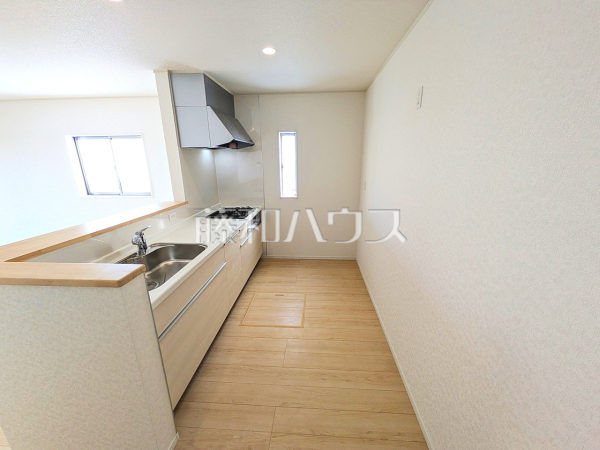 4号棟　キッチン　【浦添市牧港4丁目】