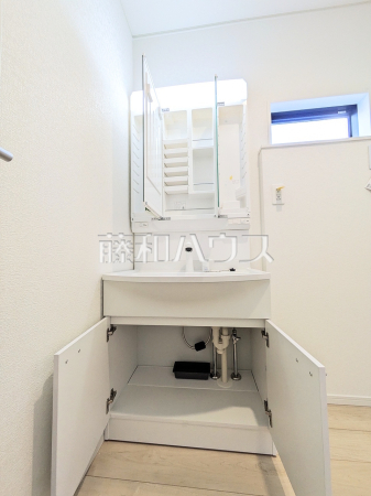 6号棟　洗面室　【府中市清水が丘３丁目】