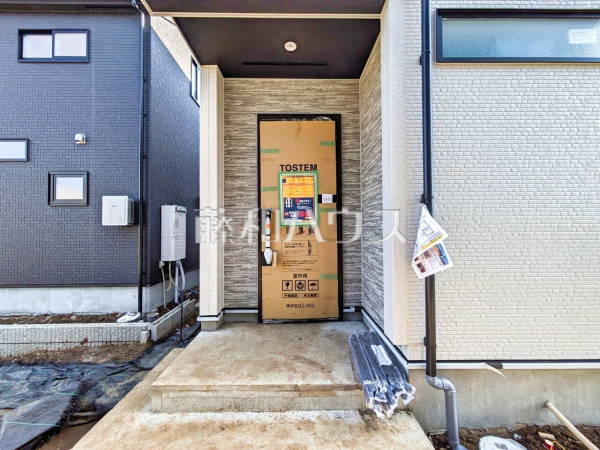 2号棟　玄関　【東村山市多摩湖町１丁目】