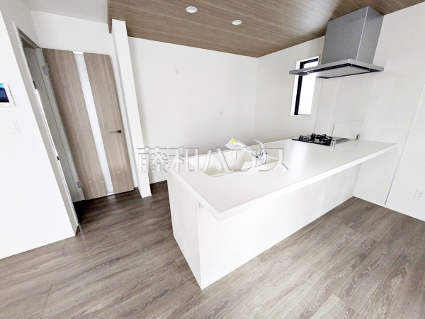 3号棟　キッチン　【府中市新町２丁目】