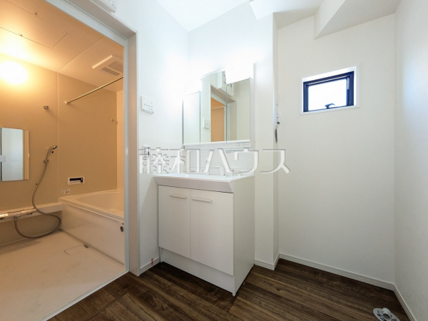 1号棟　洗面室　【武蔵村山市学園４丁目】