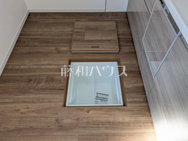 1号棟　収納　【武蔵村山市学園４丁目】