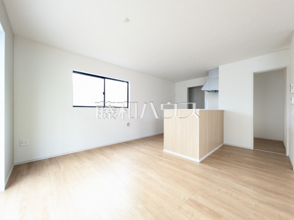 2号棟　リビング　【武蔵村山市学園４丁目】