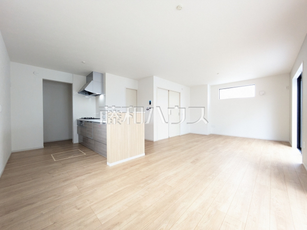 2号棟　リビング　【武蔵村山市学園４丁目】