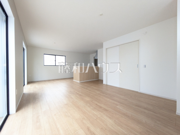 2号棟　リビング　【武蔵村山市学園４丁目】