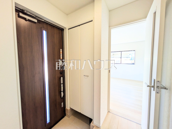 3号棟　玄関　【糸満市字喜屋武】