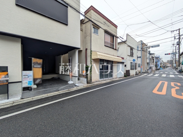 接道状況および現場風景 【板橋区小茂根2丁目】 接道状況および現場風景 【板橋区小茂根2丁目】