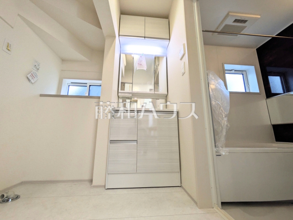 2号棟　洗面室　【調布市柴崎２丁目】