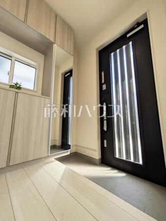 2号棟　玄関　【調布市柴崎２丁目】