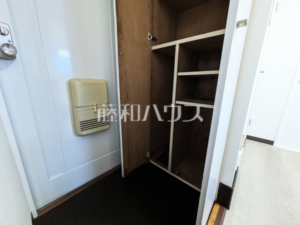 ≪玄関収納≫　【スターハイツ上祖師谷】