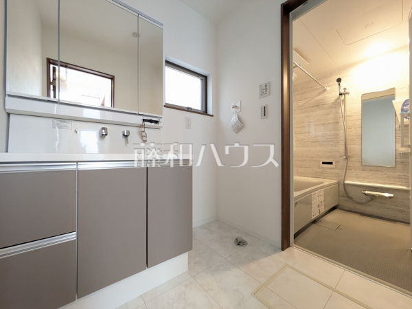 洗面台　【東村山市秋津町２丁目】