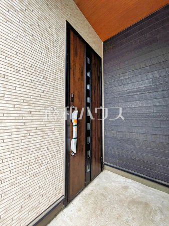 玄関　【所沢市大字松郷】