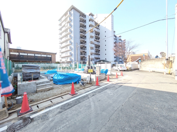 接道状況および現場風景　【福岡市西区愛宕１丁目】
